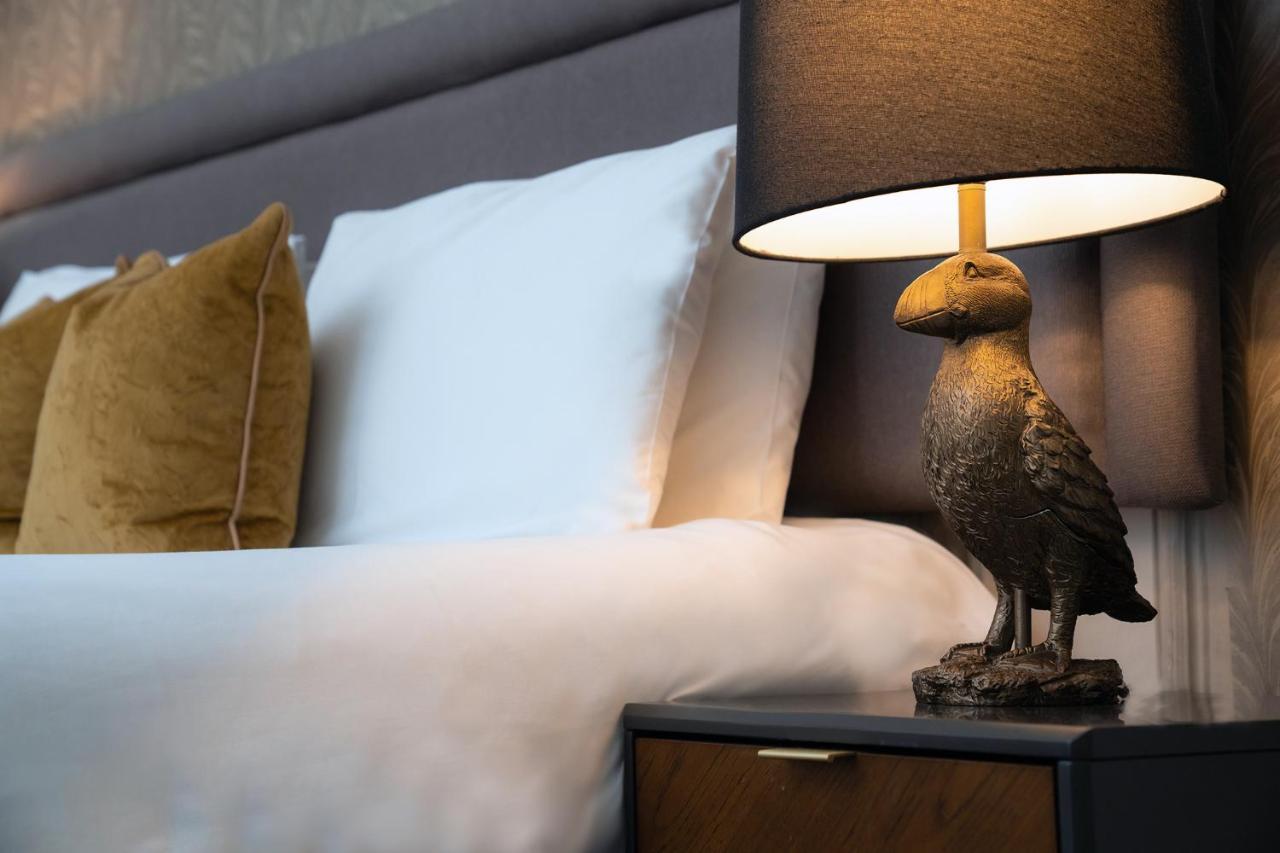 Lanelay Hall Hotel & Spa Hensol Dış mekan fotoğraf The Eagle Lamp